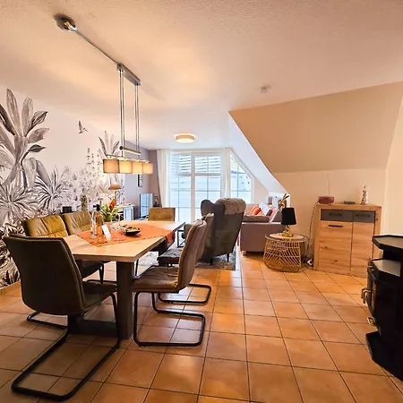 Sehnsuchtsort - Strandnahe Ferienwohnung, Hund Willkommen Appartement Zingst